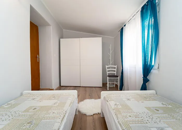 Mara Holiday home *